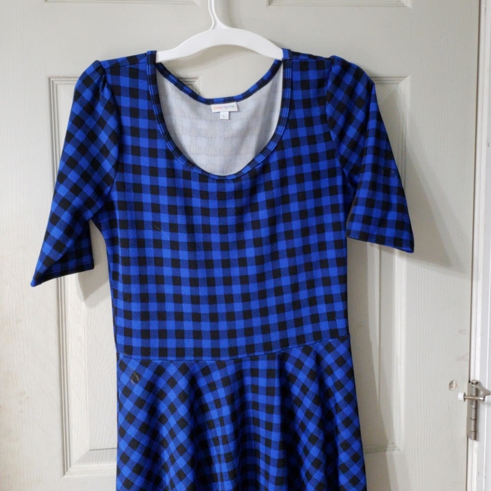 Checkered Nicole